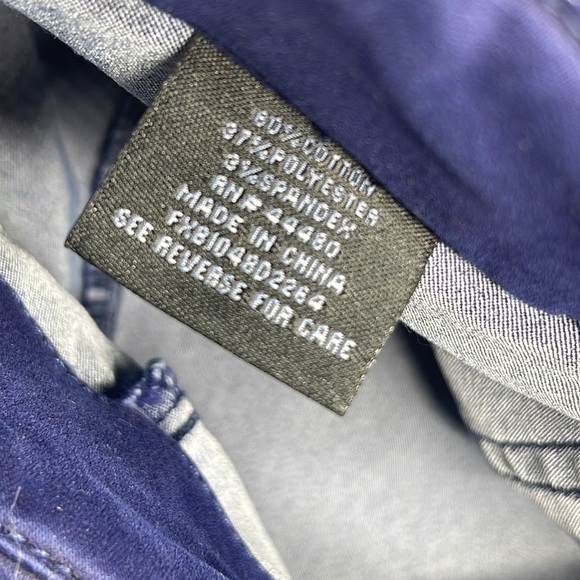 Tinsel Casia Frayed Hem Chino Pant In Navy - Picture 15 of 16